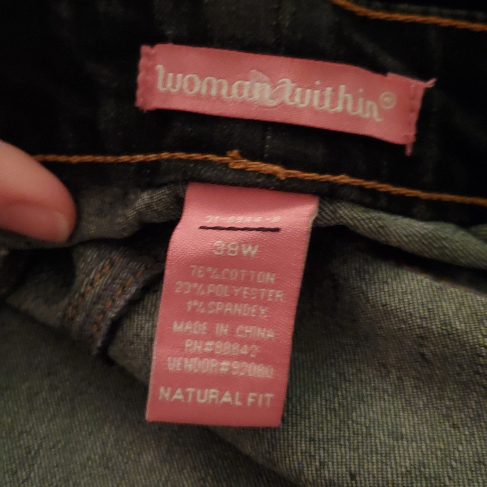 Woman within dark jean Bermuda shorts 38W - Picture 5 of 5
